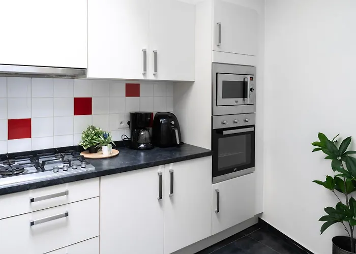 Unique Parking Access, Xl Home W Parking Option